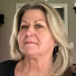 Meet your Posher, Deb